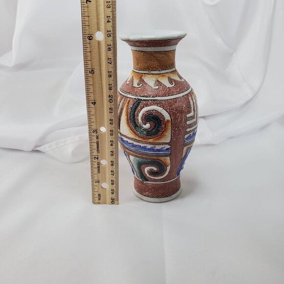 VTG Sandstone Textured Vase 6" Hand Painted Southwest Design Cream, Tan & blue - Picture 8 of 10